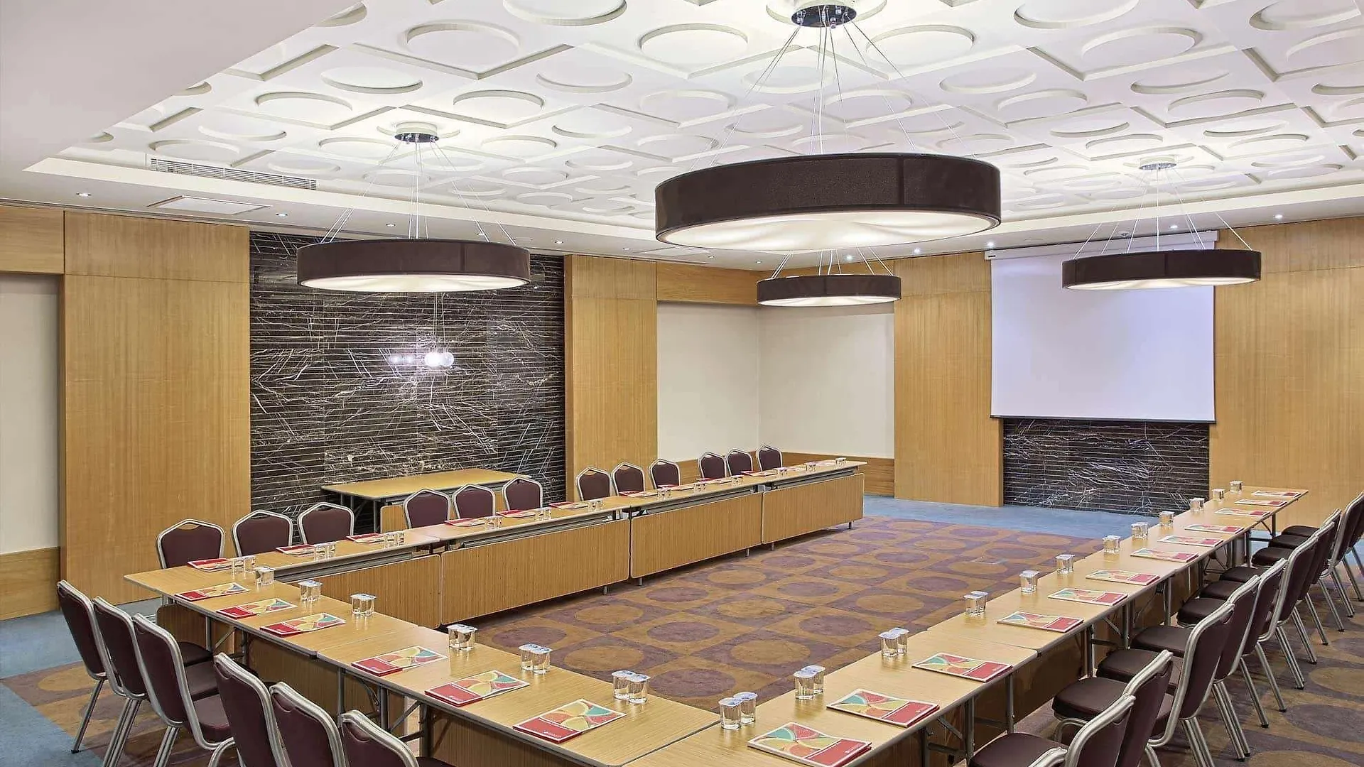 מלון Ramada Plaza אנטליה 5*,