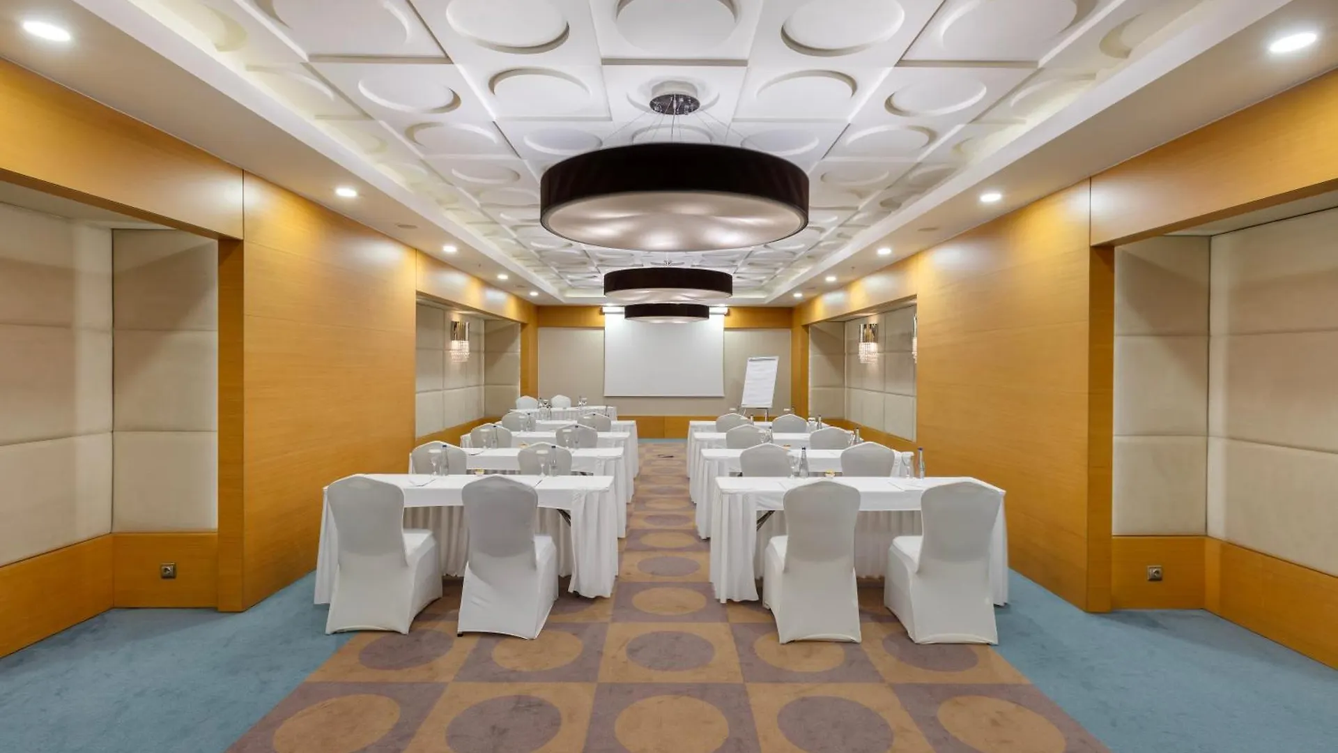 מלון Ramada Plaza אנטליה