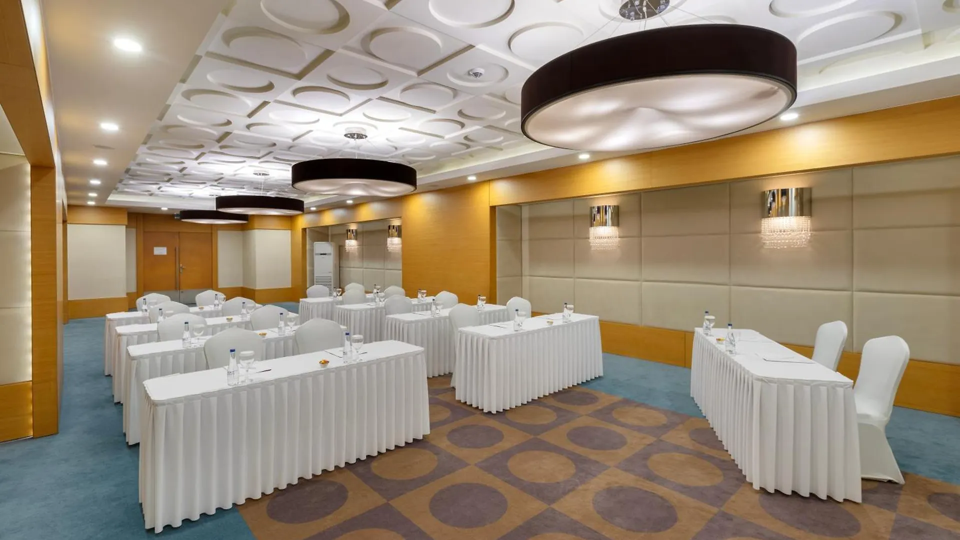 מלון Ramada Plaza אנטליה טורקיה