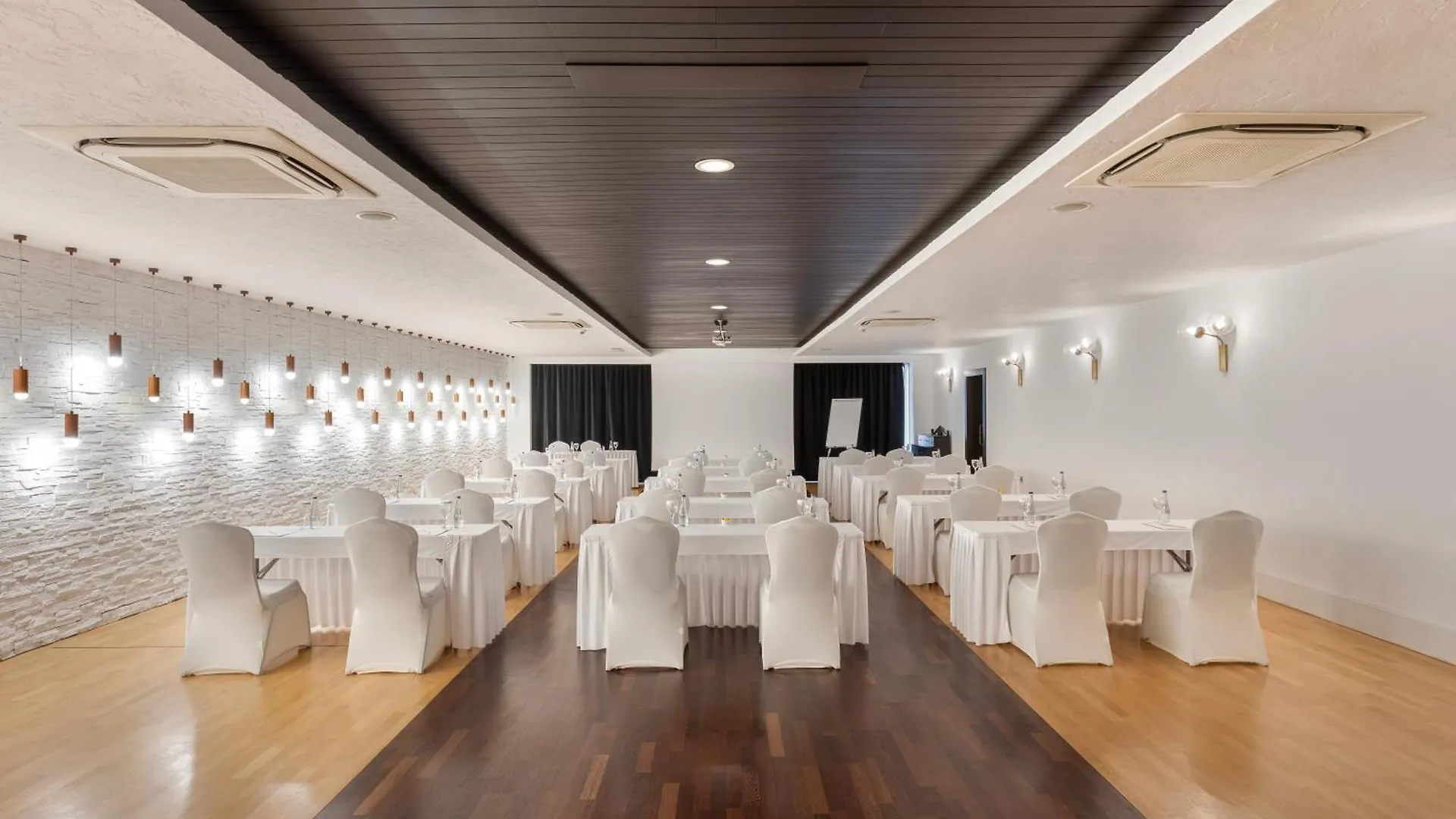 מלון Ramada Plaza אנטליה 5*,