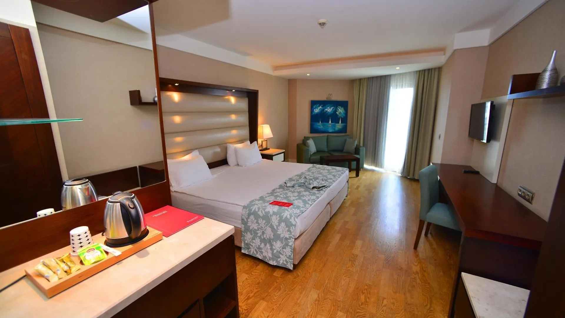 מלון Ramada Plaza אנטליה