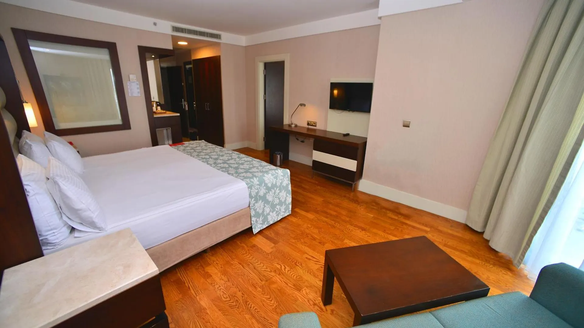*****  מלון Ramada Plaza אנטליה טורקיה