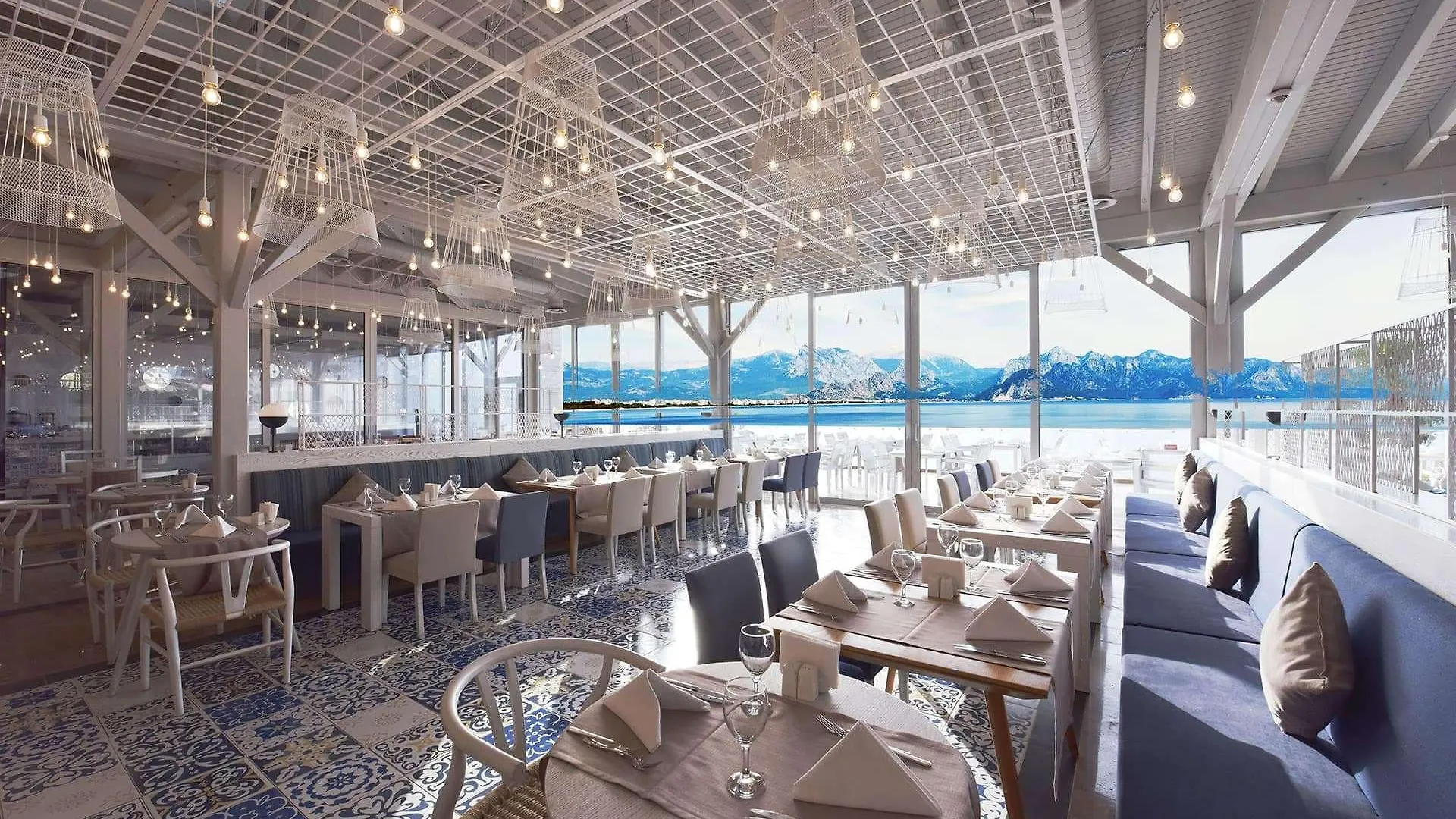 Ramada Plaza Antalya Hotel