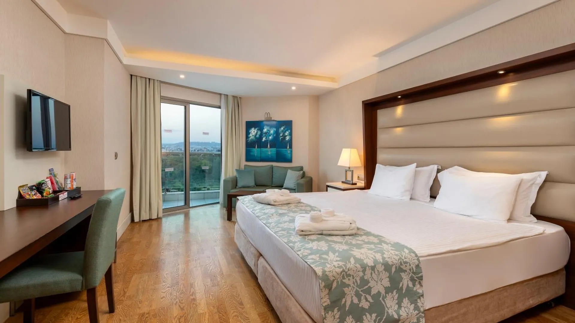 Ramada Plaza Antalya Hotel