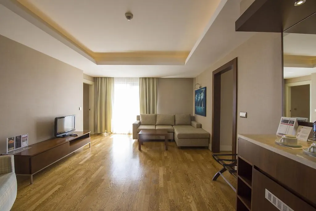 Ramada Plaza Antalya Hotel 5*,