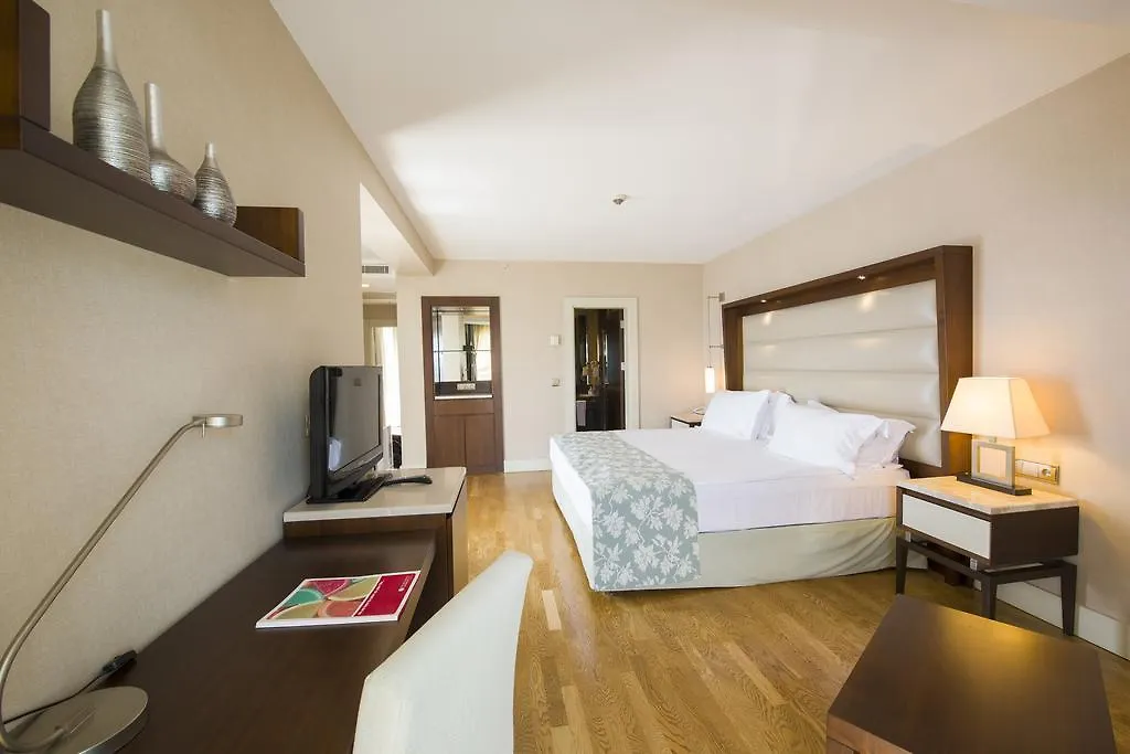 Ramada Plaza Antalya Hotel