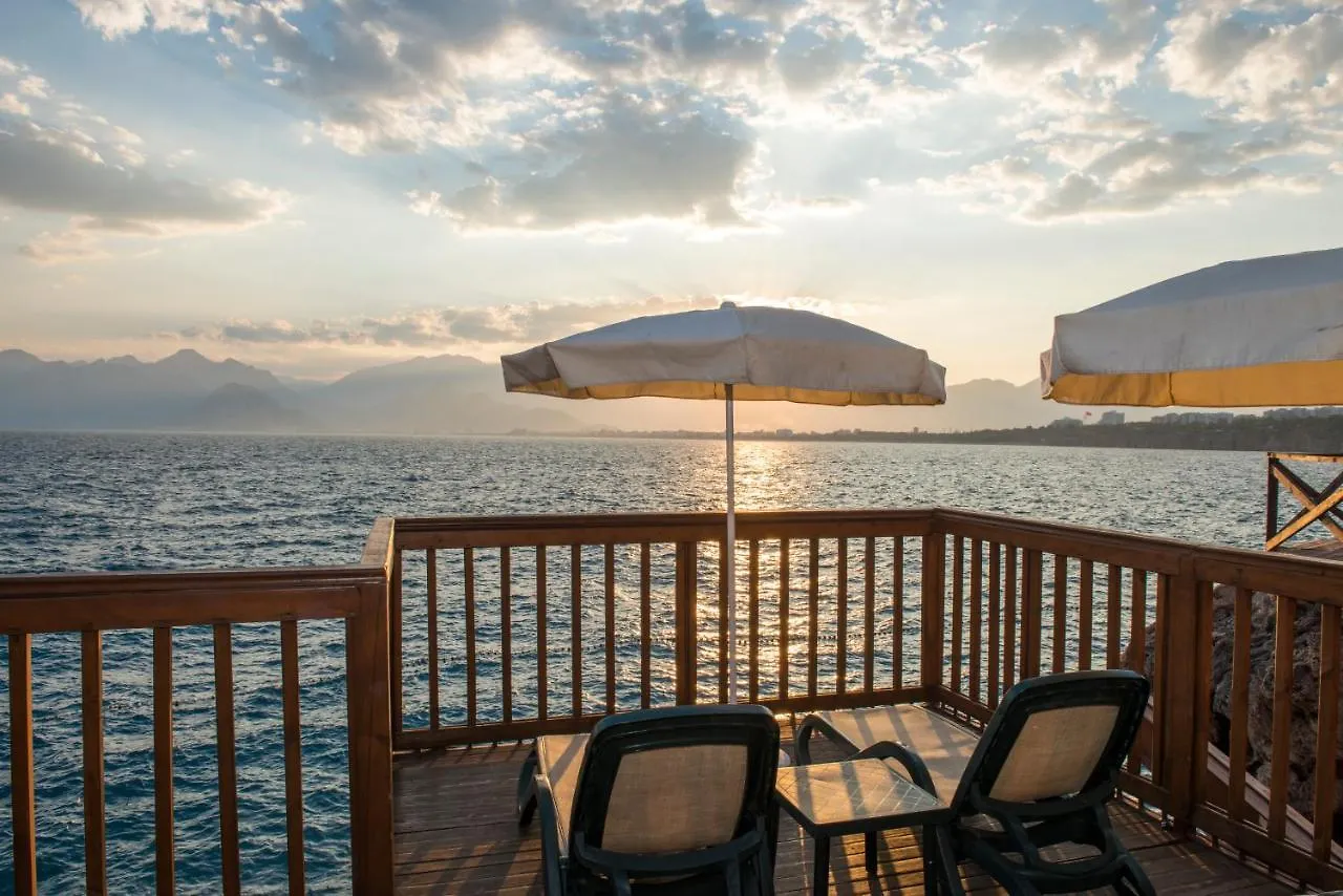 Ramada Plaza Antalya Hotel