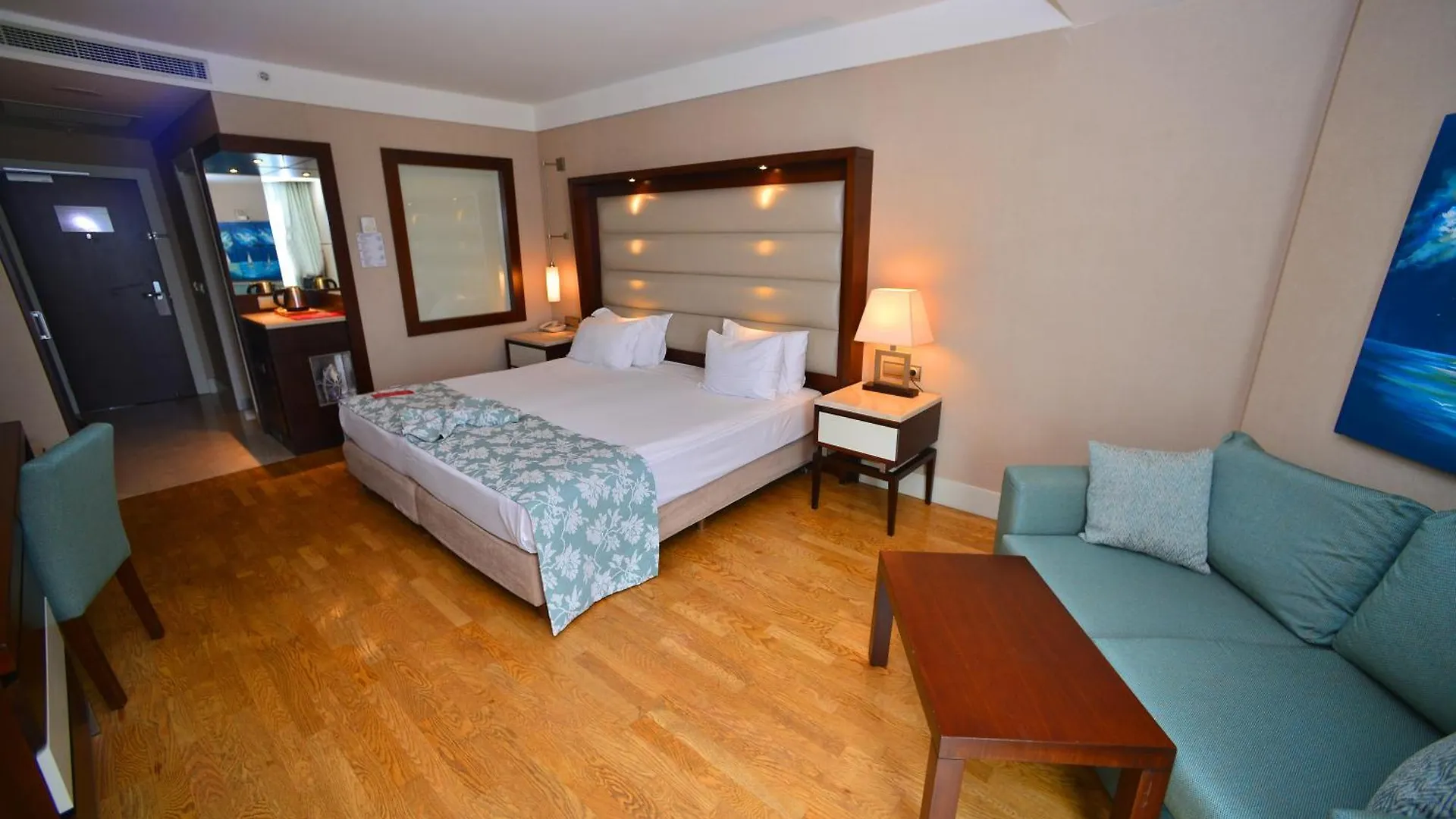 Ramada Plaza Antalya Hotel